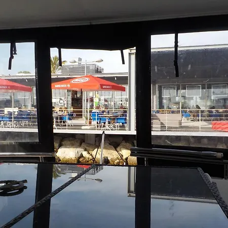 Botel Yacht Lady Coco Oeiras