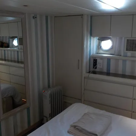 Botel Yacht Lady Coco